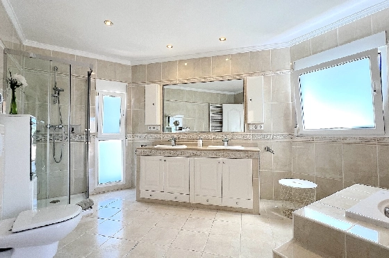 Villa in Els Poblets(Ptda. Revoltes) zu verkaufen, Woongedeelte 234 m², Bouwjaar 2004, Zustand gepflegt, + Zentralheizung, Klimaanlage, Grondstuk 614 m², 4 Slaapkamers, 3 Badkamers, Pool, ref.: AS-1425-25