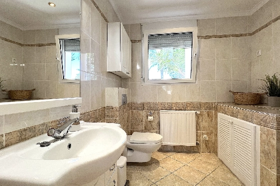 Villa in Els Poblets(Ptda. Revoltes) zu verkaufen, Woongedeelte 234 m², Bouwjaar 2004, Zustand gepflegt, + Zentralheizung, Klimaanlage, Grondstuk 614 m², 4 Slaapkamers, 3 Badkamers, Pool, ref.: AS-1425-29