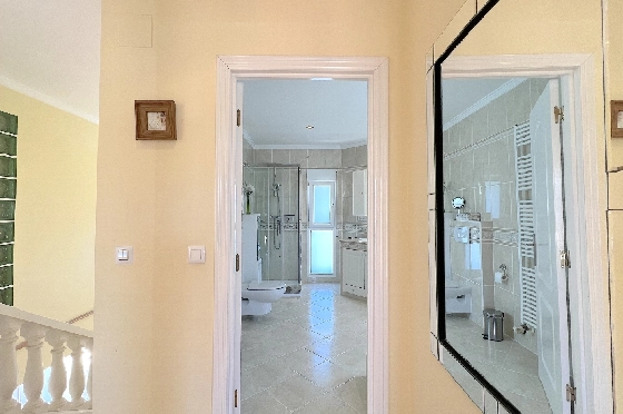 Villa in Els Poblets(Ptda. Revoltes) zu verkaufen, Woongedeelte 234 m², Bouwjaar 2004, Zustand gepflegt, + Zentralheizung, Klimaanlage, Grondstuk 614 m², 4 Slaapkamers, 3 Badkamers, Pool, ref.: AS-1425-30