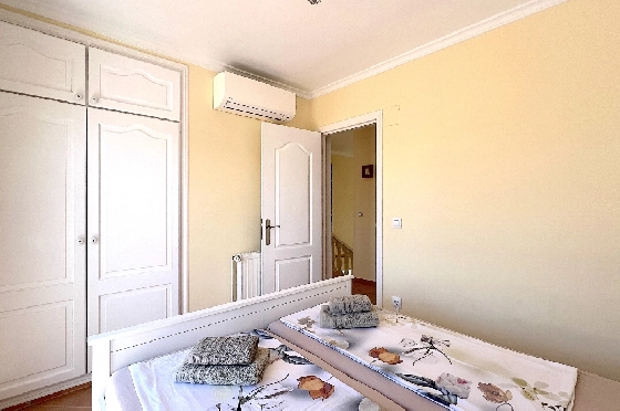 Villa in Els Poblets(Ptda. Revoltes) zu verkaufen, Woongedeelte 234 m², Bouwjaar 2004, Zustand gepflegt, + Zentralheizung, Klimaanlage, Grondstuk 614 m², 4 Slaapkamers, 3 Badkamers, Pool, ref.: AS-1425-34