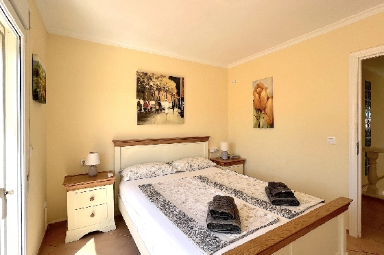 Villa in Els Poblets(Ptda. Revoltes) zu verkaufen, Woongedeelte 234 m², Bouwjaar 2004, Zustand gepflegt, + Zentralheizung, Klimaanlage, Grondstuk 614 m², 4 Slaapkamers, 3 Badkamers, Pool, ref.: AS-1425-35