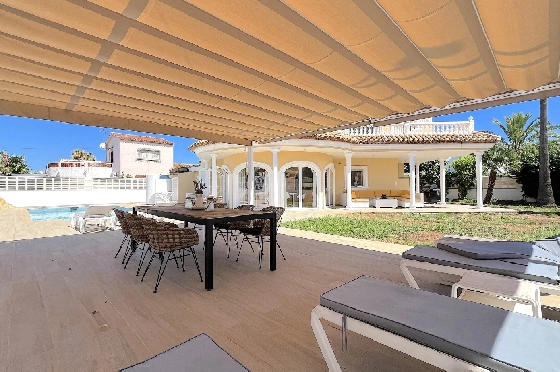 Villa in Els Poblets(Ptda. Revoltes) zu verkaufen, Woongedeelte 234 m², Bouwjaar 2004, Zustand gepflegt, + Zentralheizung, Klimaanlage, Grondstuk 614 m², 4 Slaapkamers, 3 Badkamers, Pool, ref.: AS-1425-5