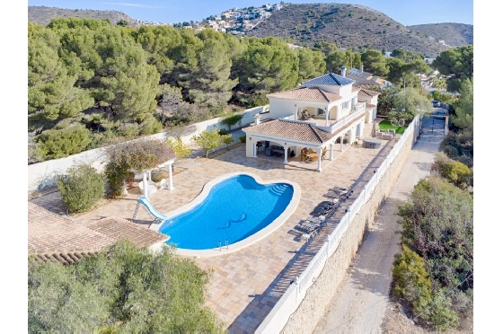 Villa in Moraira zu verkaufen, Woongedeelte 466 m², Bouwjaar 2005, Klimaanlage, Grondstuk 2040 m², 5 Slaapkamers, 5 Badkamers, Pool, ref.: AM-12515DR-12