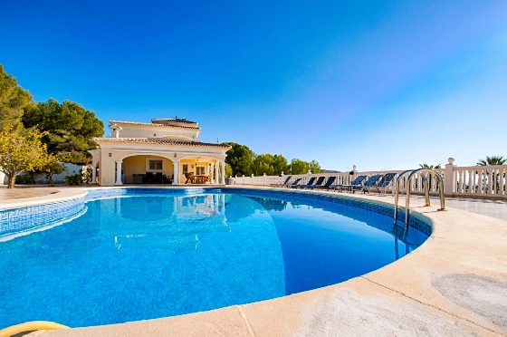 Villa in Moraira zu verkaufen, Woongedeelte 466 m², Bouwjaar 2005, Klimaanlage, Grondstuk 2040 m², 5 Slaapkamers, 5 Badkamers, Pool, ref.: AM-12515DR-13
