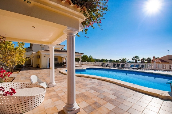 Villa in Moraira zu verkaufen, Woongedeelte 466 m², Bouwjaar 2005, Klimaanlage, Grondstuk 2040 m², 5 Slaapkamers, 5 Badkamers, Pool, ref.: AM-12515DR-17