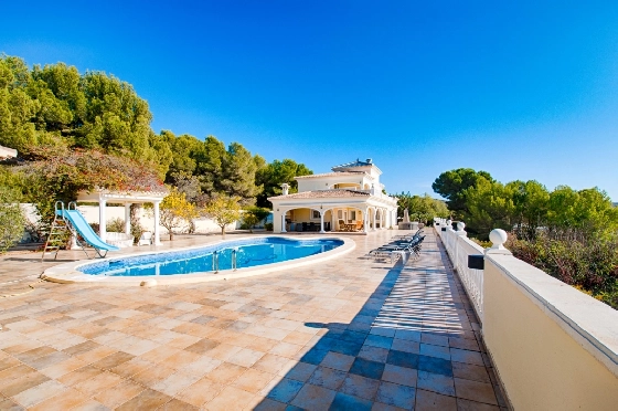 Villa in Moraira zu verkaufen, Woongedeelte 466 m², Bouwjaar 2005, Klimaanlage, Grondstuk 2040 m², 5 Slaapkamers, 5 Badkamers, Pool, ref.: AM-12515DR-18
