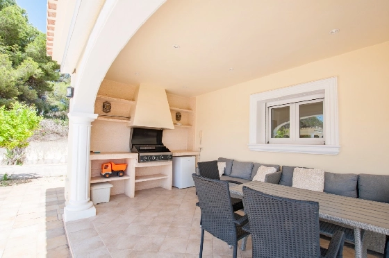 Villa in Moraira zu verkaufen, Woongedeelte 466 m², Bouwjaar 2005, Klimaanlage, Grondstuk 2040 m², 5 Slaapkamers, 5 Badkamers, Pool, ref.: AM-12515DR-22
