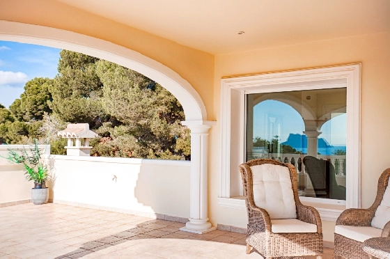 Villa in Moraira zu verkaufen, Woongedeelte 466 m², Bouwjaar 2005, Klimaanlage, Grondstuk 2040 m², 5 Slaapkamers, 5 Badkamers, Pool, ref.: AM-12515DR-26