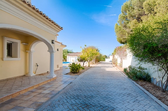 Villa in Moraira zu verkaufen, Woongedeelte 466 m², Bouwjaar 2005, Klimaanlage, Grondstuk 2040 m², 5 Slaapkamers, 5 Badkamers, Pool, ref.: AM-12515DR-29