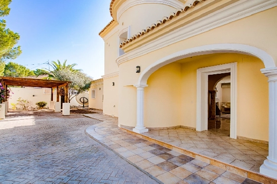 Villa in Moraira zu verkaufen, Woongedeelte 466 m², Bouwjaar 2005, Klimaanlage, Grondstuk 2040 m², 5 Slaapkamers, 5 Badkamers, Pool, ref.: AM-12515DR-31