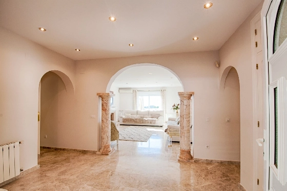 Villa in Moraira zu verkaufen, Woongedeelte 466 m², Bouwjaar 2005, Klimaanlage, Grondstuk 2040 m², 5 Slaapkamers, 5 Badkamers, Pool, ref.: AM-12515DR-32