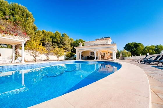 Villa in Moraira zu verkaufen, Woongedeelte 466 m², Bouwjaar 2005, Klimaanlage, Grondstuk 2040 m², 5 Slaapkamers, 5 Badkamers, Pool, ref.: AM-12515DR-4