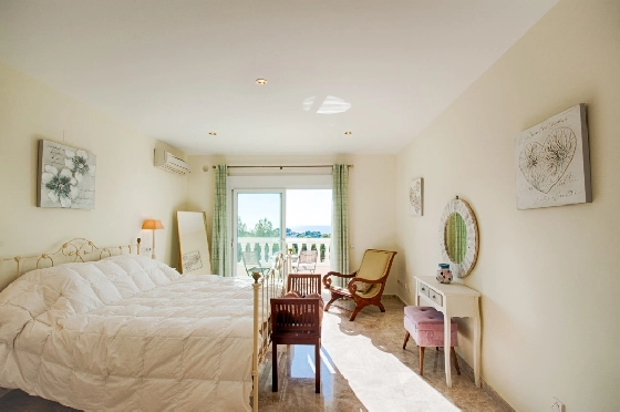 Villa in Moraira zu verkaufen, Woongedeelte 466 m², Bouwjaar 2005, Klimaanlage, Grondstuk 2040 m², 5 Slaapkamers, 5 Badkamers, Pool, ref.: AM-12515DR-48