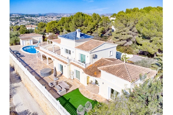 Villa in Moraira zu verkaufen, Woongedeelte 466 m², Bouwjaar 2005, Klimaanlage, Grondstuk 2040 m², 5 Slaapkamers, 5 Badkamers, Pool, ref.: AM-12515DR-9