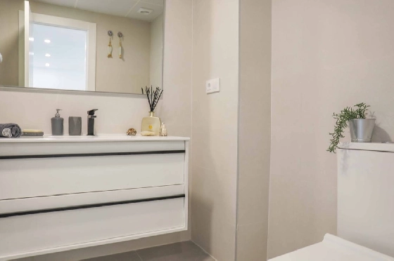 Apartment in Denia zu verkaufen, Woongedeelte 76 m², Klimaanlage, Grondstuk 75 m², 2 Slaapkamers, 2 Badkamers, Pool, ref.: LAS3-B1-A05-11