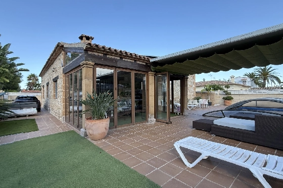 Finca in Els Poblets(Xironets) zu verkaufen, Woongedeelte 220 m², Bouwjaar 2008, + Zentralheizung, Klimaanlage, Grondstuk 540 m², 3 Slaapkamers, 2 Badkamers, Pool, ref.: GC-0125-4