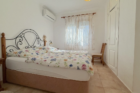 Villa in Pedreguer(Monte Solana) zu verkaufen, Woongedeelte 87 m², Bouwjaar 1999, Zustand gepflegt, + Ofen, Klimaanlage, Grondstuk 426 m², 3 Slaapkamers, 3 Badkamers, Pool, ref.: AS-2425-10