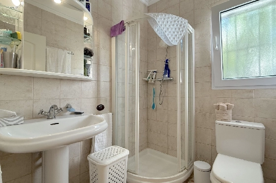 Villa in Pedreguer(Monte Solana) zu verkaufen, Woongedeelte 87 m², Bouwjaar 1999, Zustand gepflegt, + Ofen, Klimaanlage, Grondstuk 426 m², 3 Slaapkamers, 3 Badkamers, Pool, ref.: AS-2425-11