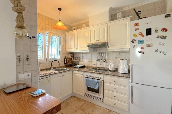 Villa in Pedreguer(Monte Solana) zu verkaufen, Woongedeelte 87 m², Bouwjaar 1999, Zustand gepflegt, + Ofen, Klimaanlage, Grondstuk 426 m², 3 Slaapkamers, 3 Badkamers, Pool, ref.: AS-2425-13