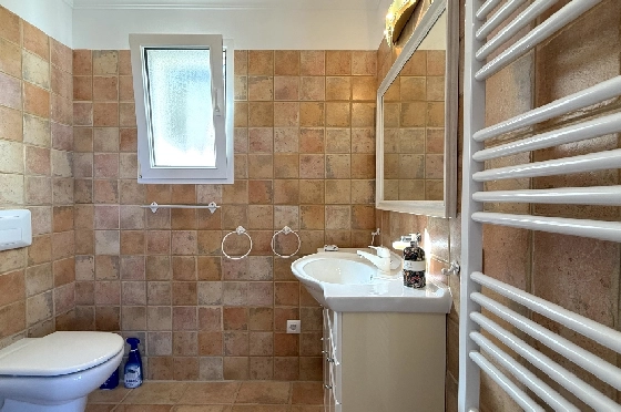 Villa in Pedreguer(Monte Solana) zu verkaufen, Woongedeelte 87 m², Bouwjaar 1999, Zustand gepflegt, + Ofen, Klimaanlage, Grondstuk 426 m², 3 Slaapkamers, 3 Badkamers, Pool, ref.: AS-2425-17