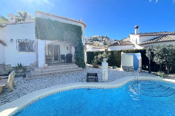 Villa in Pedreguer(Monte Solana) zu verkaufen, Woongedeelte 87 m², Bouwjaar 1999, Zustand gepflegt, + Ofen, Klimaanlage, Grondstuk 426 m², 3 Slaapkamers, 3 Badkamers, Pool, ref.: AS-2425-21