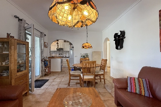 Villa in Pedreguer(Monte Solana) zu verkaufen, Woongedeelte 87 m², Bouwjaar 1999, Zustand gepflegt, + Ofen, Klimaanlage, Grondstuk 426 m², 3 Slaapkamers, 3 Badkamers, Pool, ref.: AS-2425-8