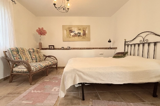 Villa in Pedreguer zu verkaufen, Woongedeelte 130 m², Bouwjaar 2002, Zustand gepflegt, + KLIMA, Klimaanlage, Grondstuk 876 m², 3 Slaapkamers, 2 Badkamers, Pool, ref.: RG-1325-11
