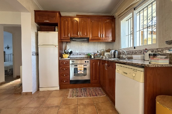 Villa in Pedreguer zu verkaufen, Woongedeelte 130 m², Bouwjaar 2002, Zustand gepflegt, + KLIMA, Klimaanlage, Grondstuk 876 m², 3 Slaapkamers, 2 Badkamers, Pool, ref.: RG-1325-27
