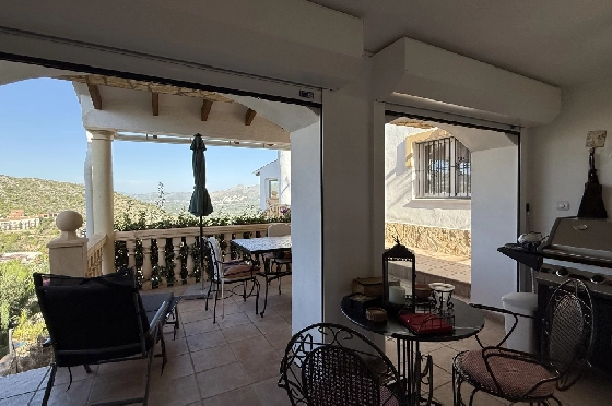 Villa in Pedreguer zu verkaufen, Woongedeelte 130 m², Bouwjaar 2002, Zustand gepflegt, + KLIMA, Klimaanlage, Grondstuk 876 m², 3 Slaapkamers, 2 Badkamers, Pool, ref.: RG-1325-6