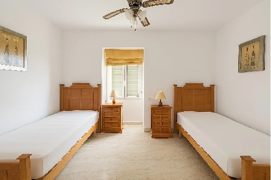 Villa in La Sella(La Sella) zu verkaufen, Woongedeelte 379 m², Zustand gepflegt, + KLIMA, Klimaanlage, Grondstuk 1699 m², 4 Slaapkamers, 4 Badkamers, Pool, ref.: MG-0925-16