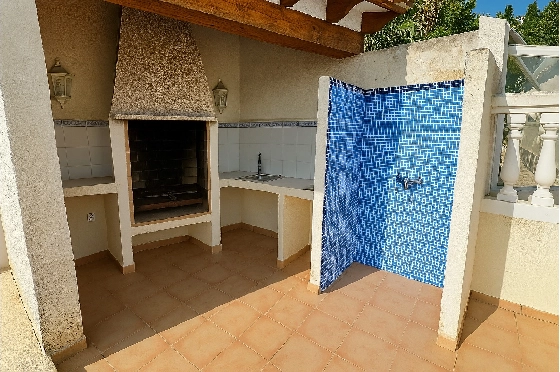 Villa in La Sella(La Sella) zu verkaufen, Woongedeelte 379 m², Zustand gepflegt, + KLIMA, Klimaanlage, Grondstuk 1699 m², 4 Slaapkamers, 4 Badkamers, Pool, ref.: MG-0925-8