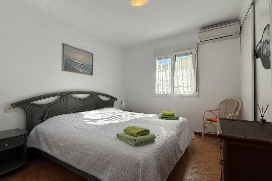 Villa in Els Poblets zur Ferienvermietung, Woongedeelte 100 m², Bouwjaar 1983, Zustand gepflegt, + KLIMA, Klimaanlage, Grondstuk 353 m², 3 Slaapkamers, 1 Badkamers, Pool, ref.: T-0325-12