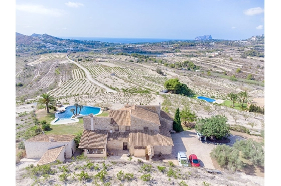 Finca in Moraira zu verkaufen, Woongedeelte 625 m², Bouwjaar 1998, Klimaanlage, Grondstuk 10229 m², 4 Slaapkamers, 3 Badkamers, Pool, ref.: AM-12269DR-10