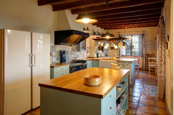 Finca in Moraira zu verkaufen, Woongedeelte 625 m², Bouwjaar 1998, Klimaanlage, Grondstuk 10229 m², 4 Slaapkamers, 3 Badkamers, Pool, ref.: AM-12269DR-21
