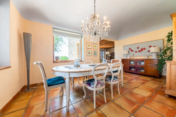 Finca in Moraira zu verkaufen, Woongedeelte 625 m², Bouwjaar 1998, Klimaanlage, Grondstuk 10229 m², 4 Slaapkamers, 3 Badkamers, Pool, ref.: AM-12269DR-23