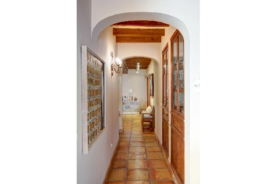 Finca in Moraira zu verkaufen, Woongedeelte 625 m², Bouwjaar 1998, Klimaanlage, Grondstuk 10229 m², 4 Slaapkamers, 3 Badkamers, Pool, ref.: AM-12269DR-33