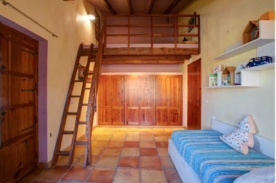 Finca in Moraira zu verkaufen, Woongedeelte 625 m², Bouwjaar 1998, Klimaanlage, Grondstuk 10229 m², 4 Slaapkamers, 3 Badkamers, Pool, ref.: AM-12269DR-36