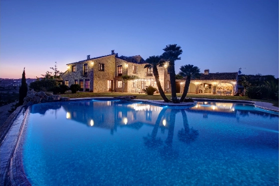 Finca in Moraira zu verkaufen, Woongedeelte 625 m², Bouwjaar 1998, Klimaanlage, Grondstuk 10229 m², 4 Slaapkamers, 3 Badkamers, Pool, ref.: AM-12269DR-41