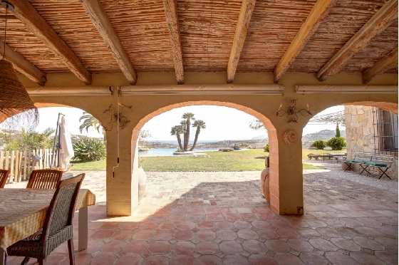 Finca in Moraira zu verkaufen, Woongedeelte 625 m², Bouwjaar 1998, Klimaanlage, Grondstuk 10229 m², 4 Slaapkamers, 3 Badkamers, Pool, ref.: AM-12269DR-6