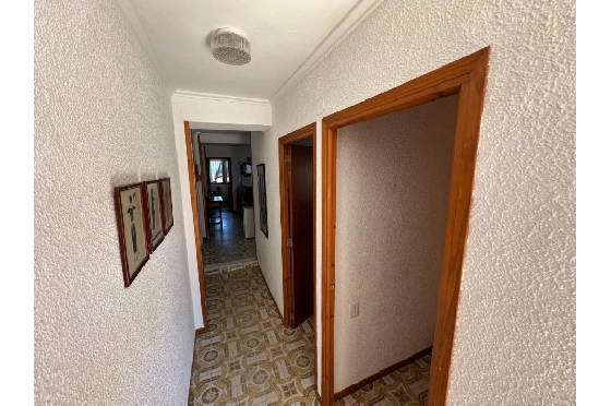 Villa in Denia zu verkaufen, Woongedeelte 220 m², Bouwjaar 1983, Klimaanlage, Grondstuk 2233 m², 6 Slaapkamers, 2 Badkamers, Pool, ref.: O-V95814-13