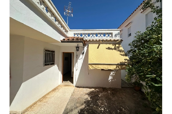 Villa in Denia zu verkaufen, Woongedeelte 220 m², Bouwjaar 1983, Klimaanlage, Grondstuk 2233 m², 6 Slaapkamers, 2 Badkamers, Pool, ref.: O-V95814-16
