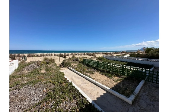Villa in Denia zu verkaufen, Woongedeelte 220 m², Bouwjaar 1983, Klimaanlage, Grondstuk 2233 m², 6 Slaapkamers, 2 Badkamers, Pool, ref.: O-V95814-21