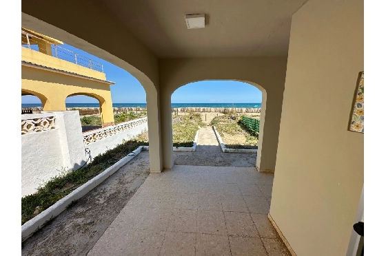Villa in Denia zu verkaufen, Woongedeelte 220 m², Bouwjaar 1983, Klimaanlage, Grondstuk 2233 m², 6 Slaapkamers, 2 Badkamers, Pool, ref.: O-V95814-22