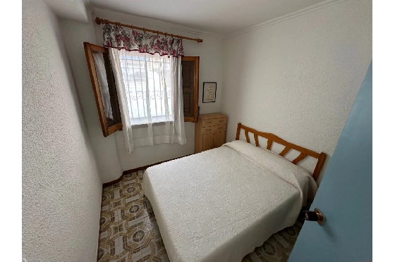 Villa in Denia zu verkaufen, Woongedeelte 220 m², Bouwjaar 1983, Klimaanlage, Grondstuk 2233 m², 6 Slaapkamers, 2 Badkamers, Pool, ref.: O-V95814-31