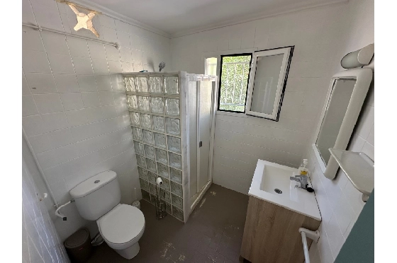 Villa in Denia zu verkaufen, Woongedeelte 220 m², Bouwjaar 1983, Klimaanlage, Grondstuk 2233 m², 6 Slaapkamers, 2 Badkamers, Pool, ref.: O-V95814-32