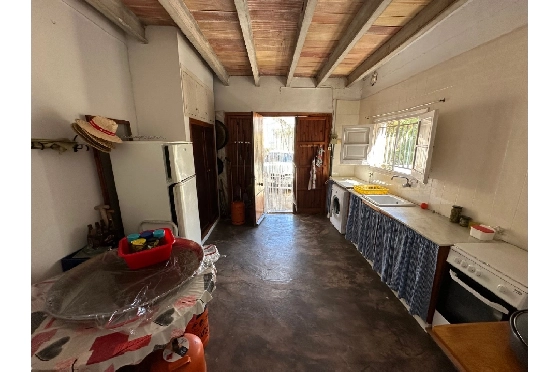 Villa in Denia zu verkaufen, Woongedeelte 220 m², Bouwjaar 1983, Klimaanlage, Grondstuk 2233 m², 6 Slaapkamers, 2 Badkamers, Pool, ref.: O-V95814-37