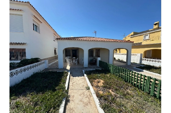 Villa in Denia zu verkaufen, Woongedeelte 220 m², Bouwjaar 1983, Klimaanlage, Grondstuk 2233 m², 6 Slaapkamers, 2 Badkamers, Pool, ref.: O-V95814-4