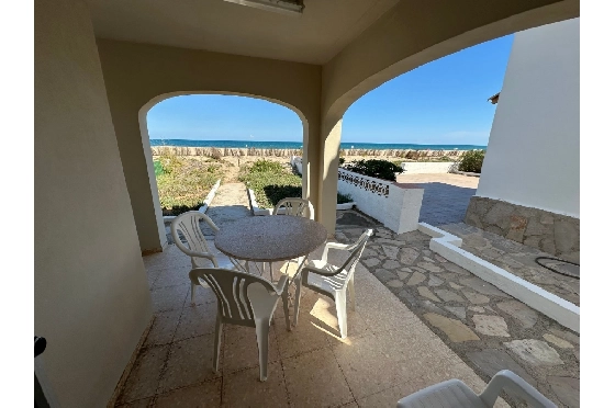 Villa in Denia zu verkaufen, Woongedeelte 220 m², Bouwjaar 1983, Klimaanlage, Grondstuk 2233 m², 6 Slaapkamers, 2 Badkamers, Pool, ref.: O-V95814-6