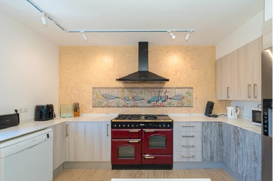 Villa in Benissa zu verkaufen, Woongedeelte 326 m², Bouwjaar 1989, + Zentralheizung, Klimaanlage, Grondstuk 4389 m², 5 Slaapkamers, 3 Badkamers, Pool, ref.: PV-141-02013P-18