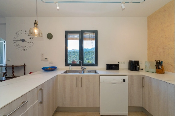 Villa in Benissa zu verkaufen, Woongedeelte 326 m², Bouwjaar 1989, + Zentralheizung, Klimaanlage, Grondstuk 4389 m², 5 Slaapkamers, 3 Badkamers, Pool, ref.: PV-141-02013P-19